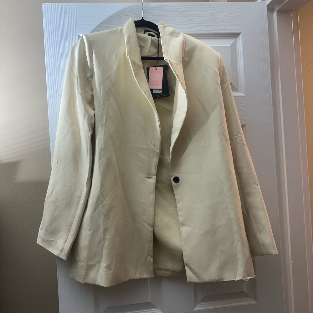 PrettyLittleThing Cream Single-Button Blazer Jacket